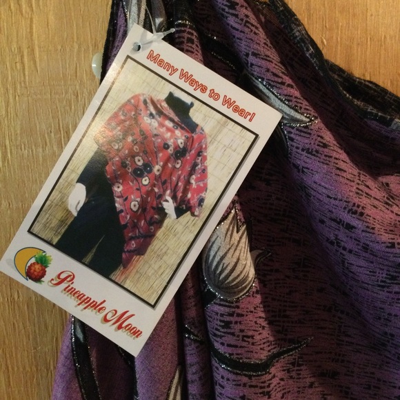 Shawl - Picture 2 of 5